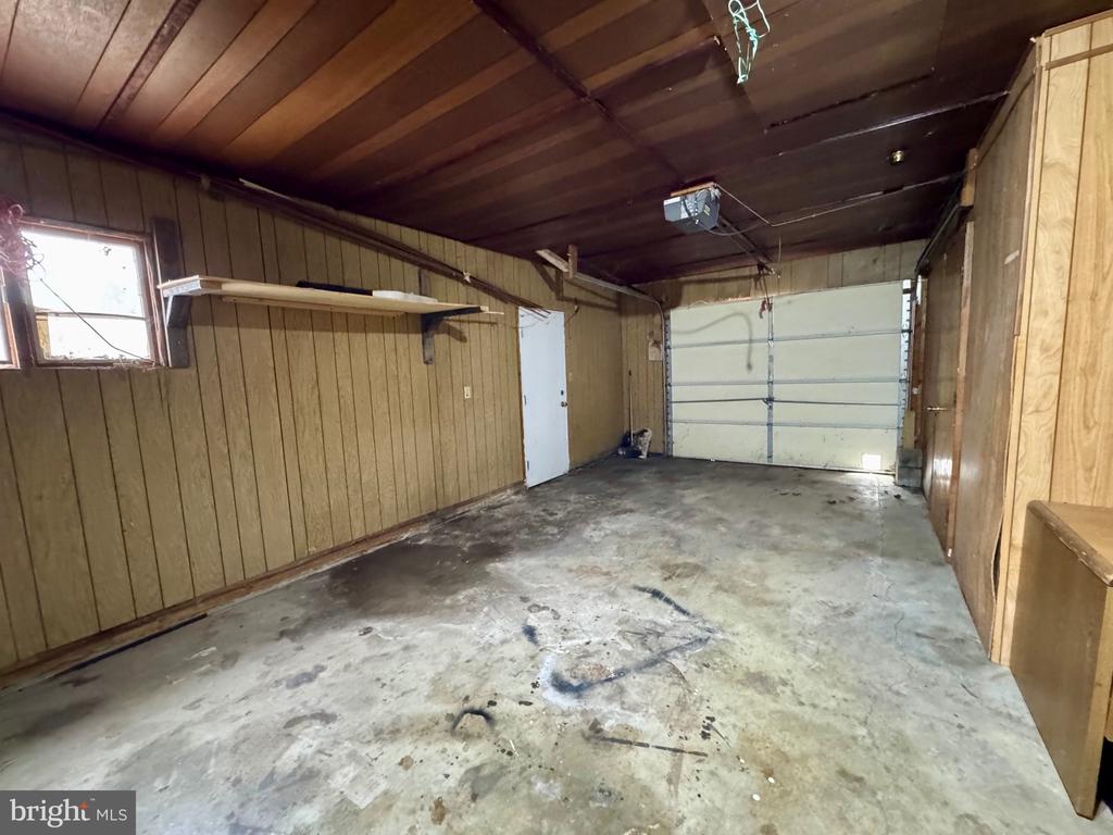 64 Sarah Ann Ln