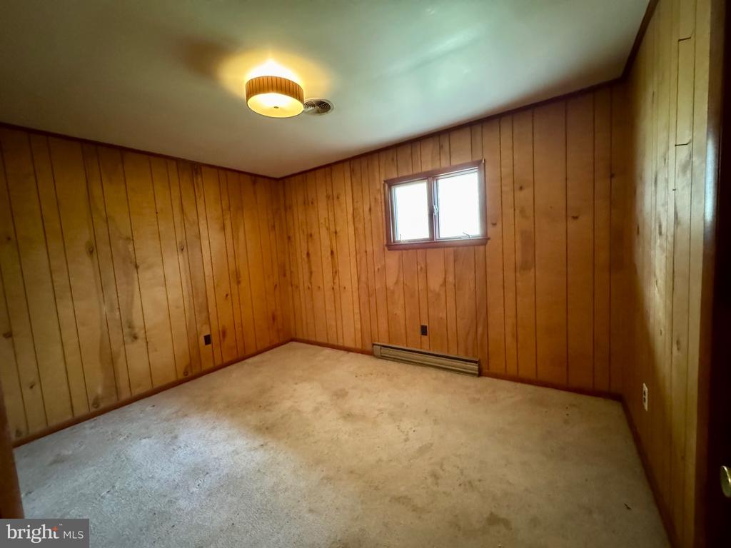 64 Sarah Ann Ln