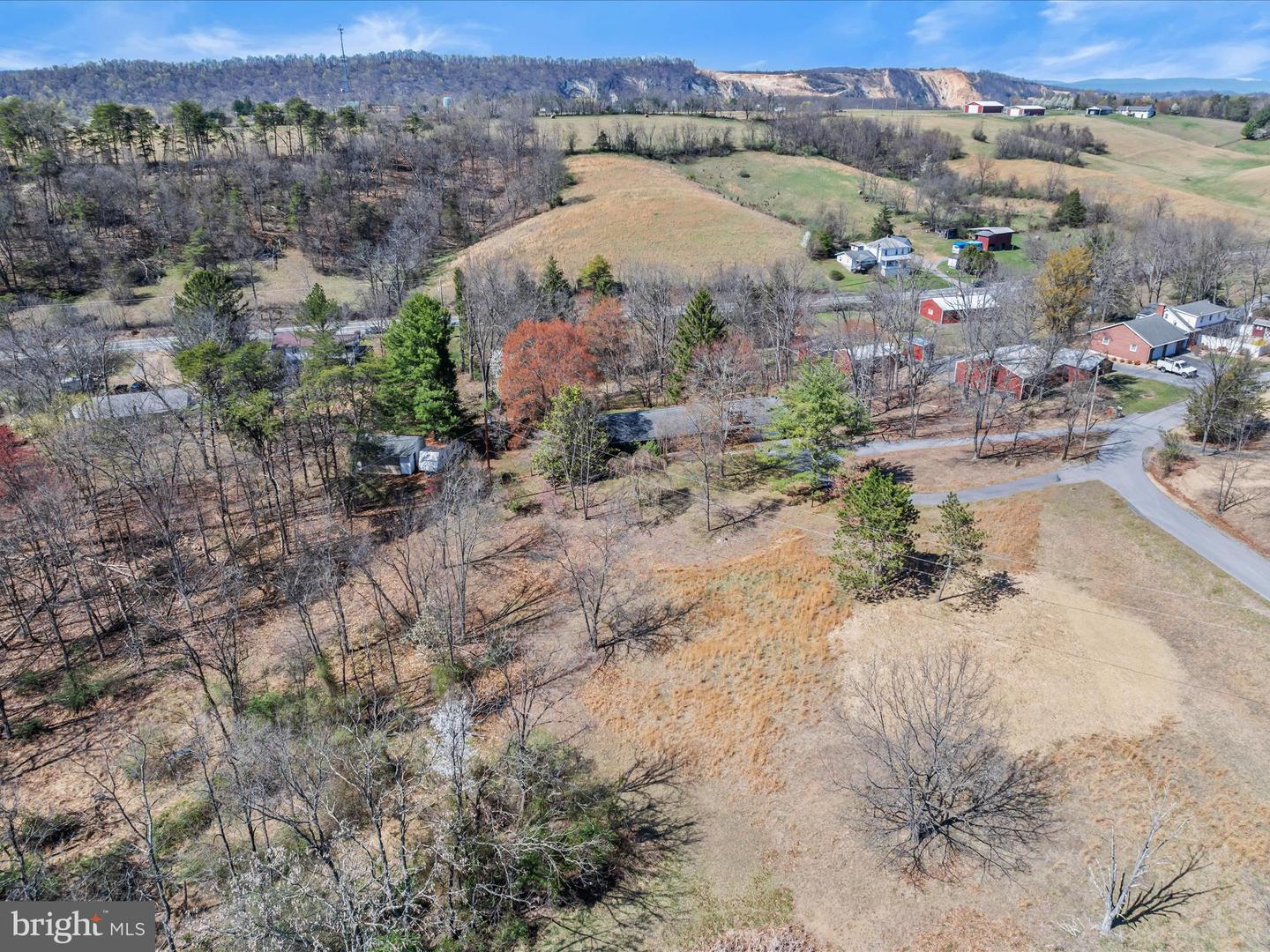 64 Sarah Ann Ln