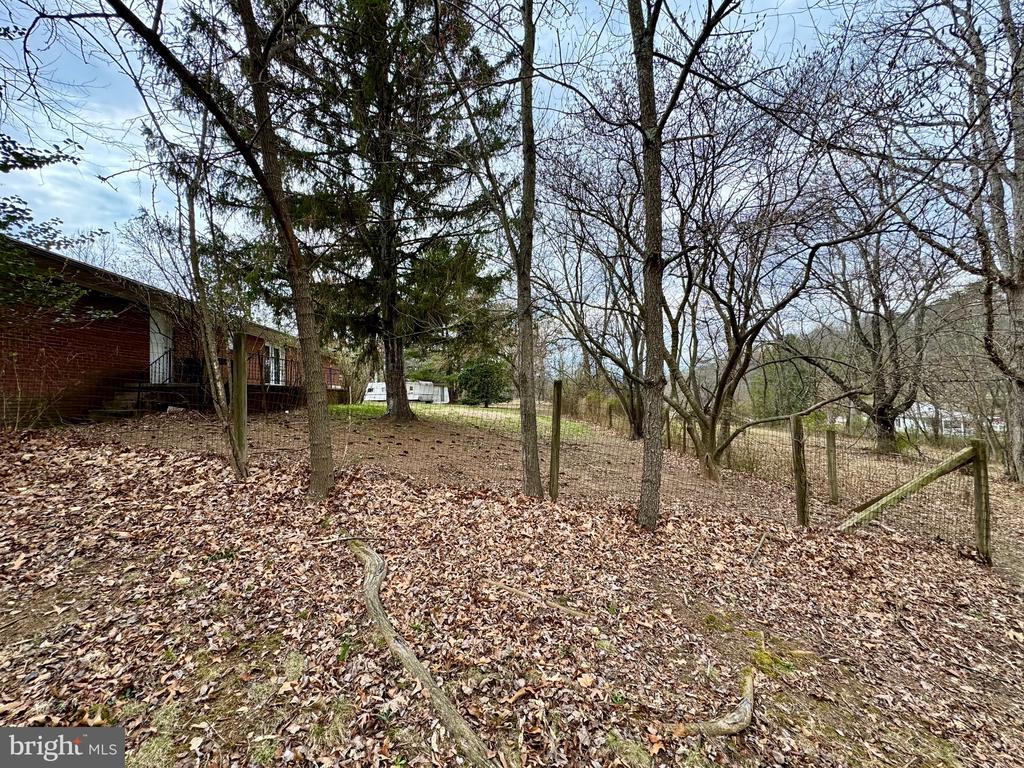 64 Sarah Ann Ln
