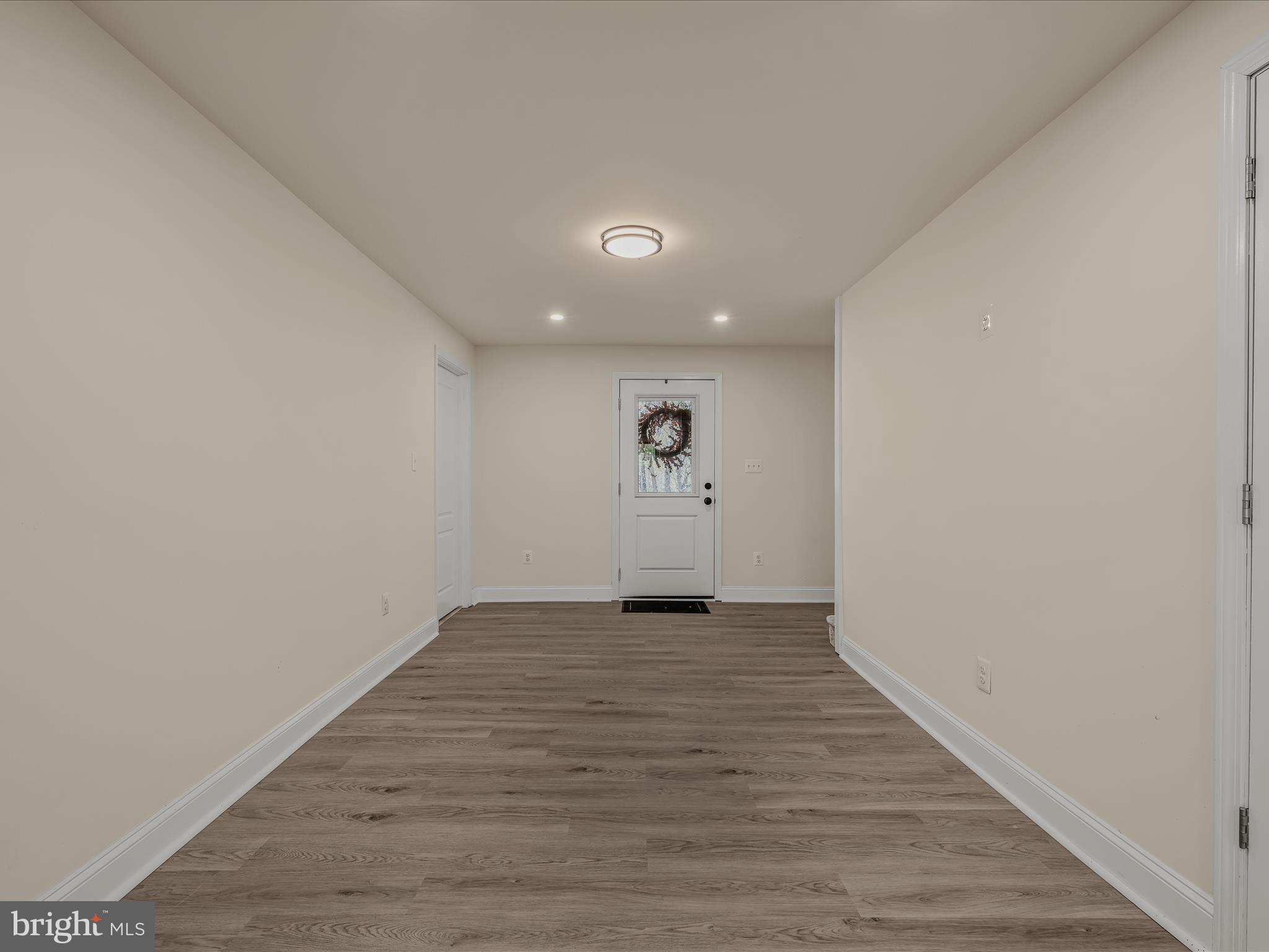 171 James St