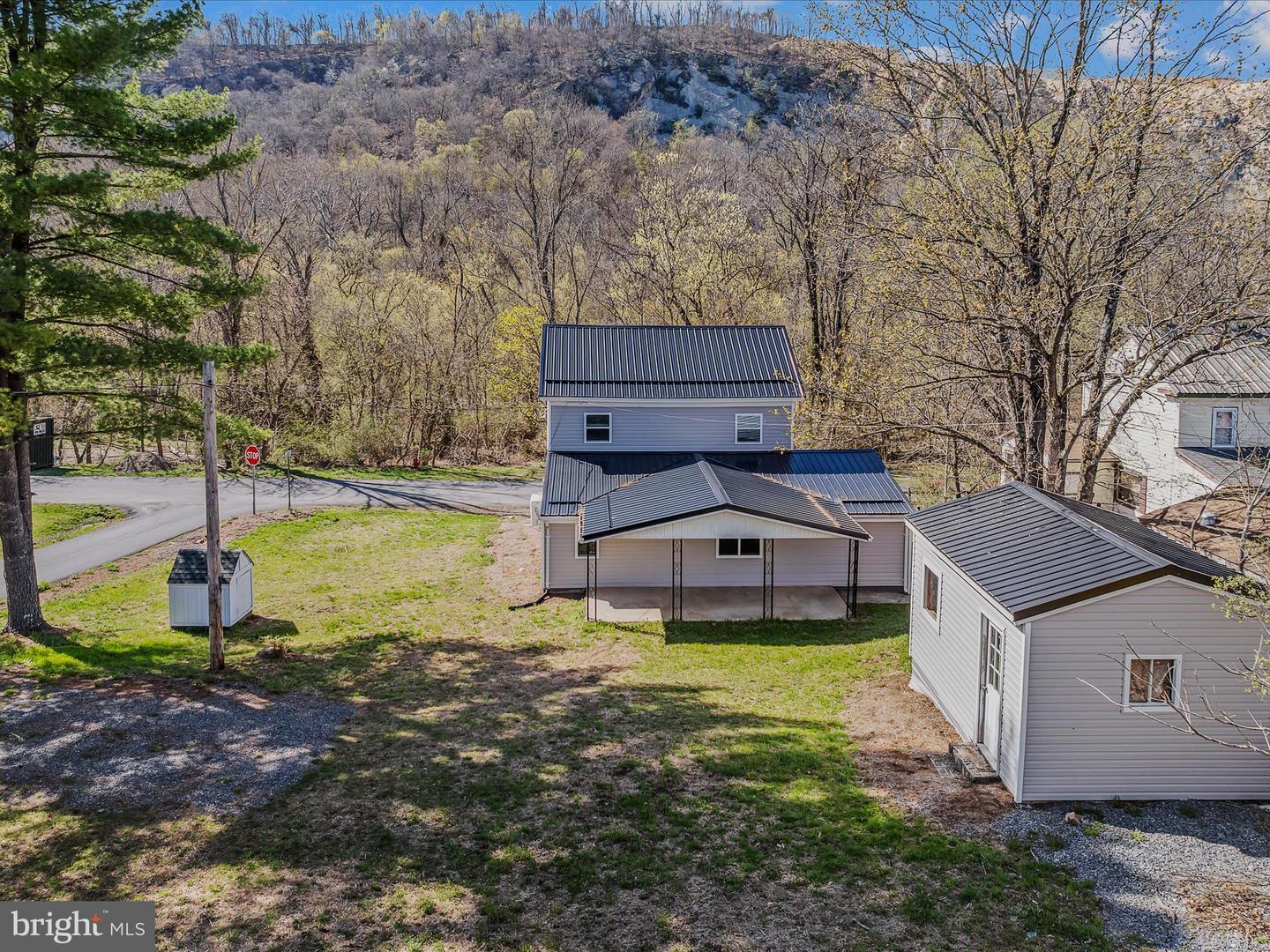 171 James St