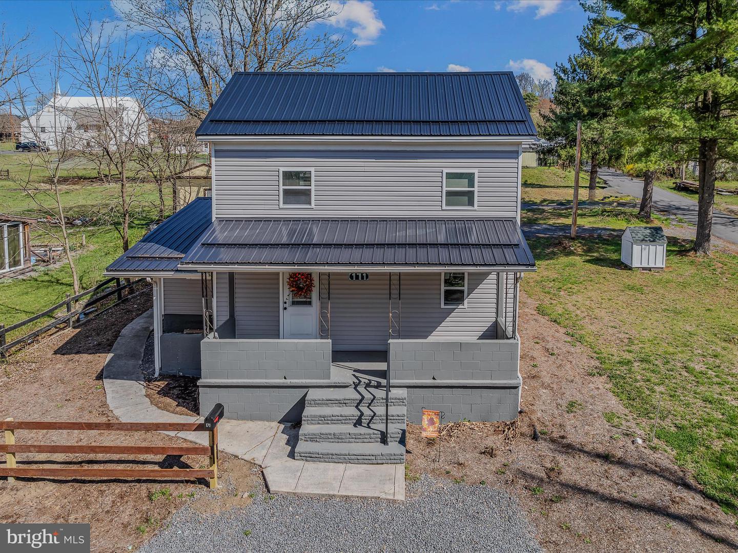 171 James St