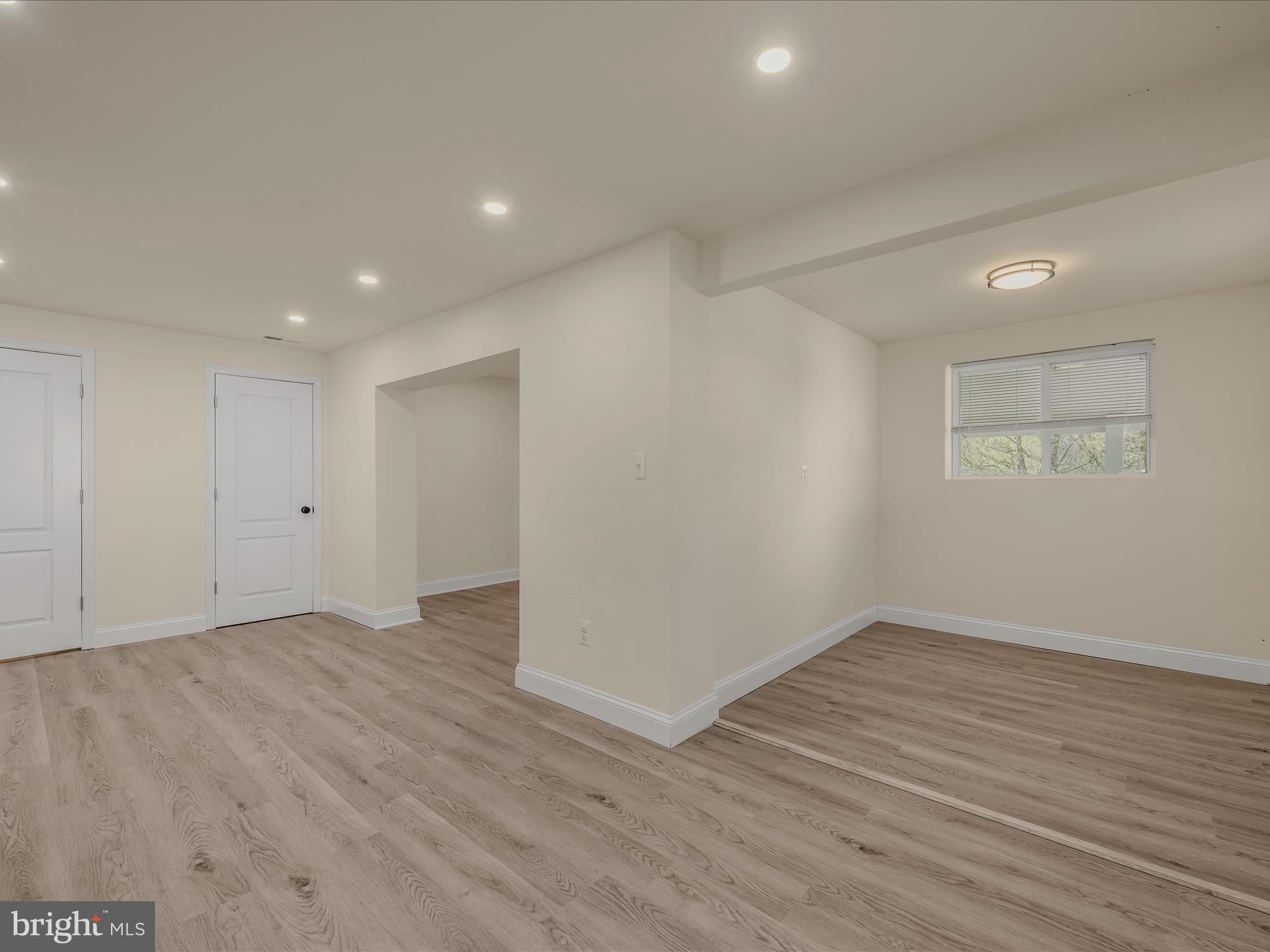 171 James St