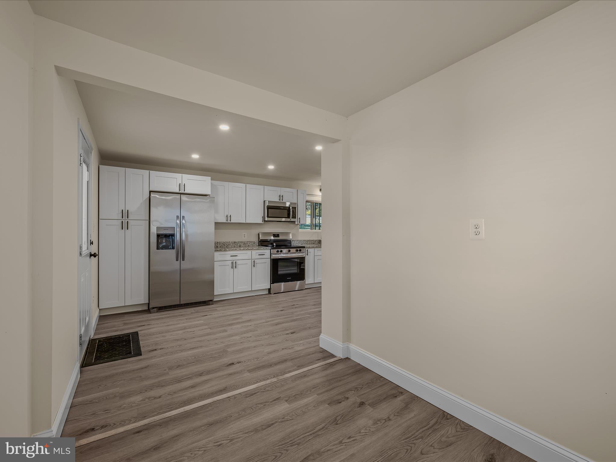 171 James St