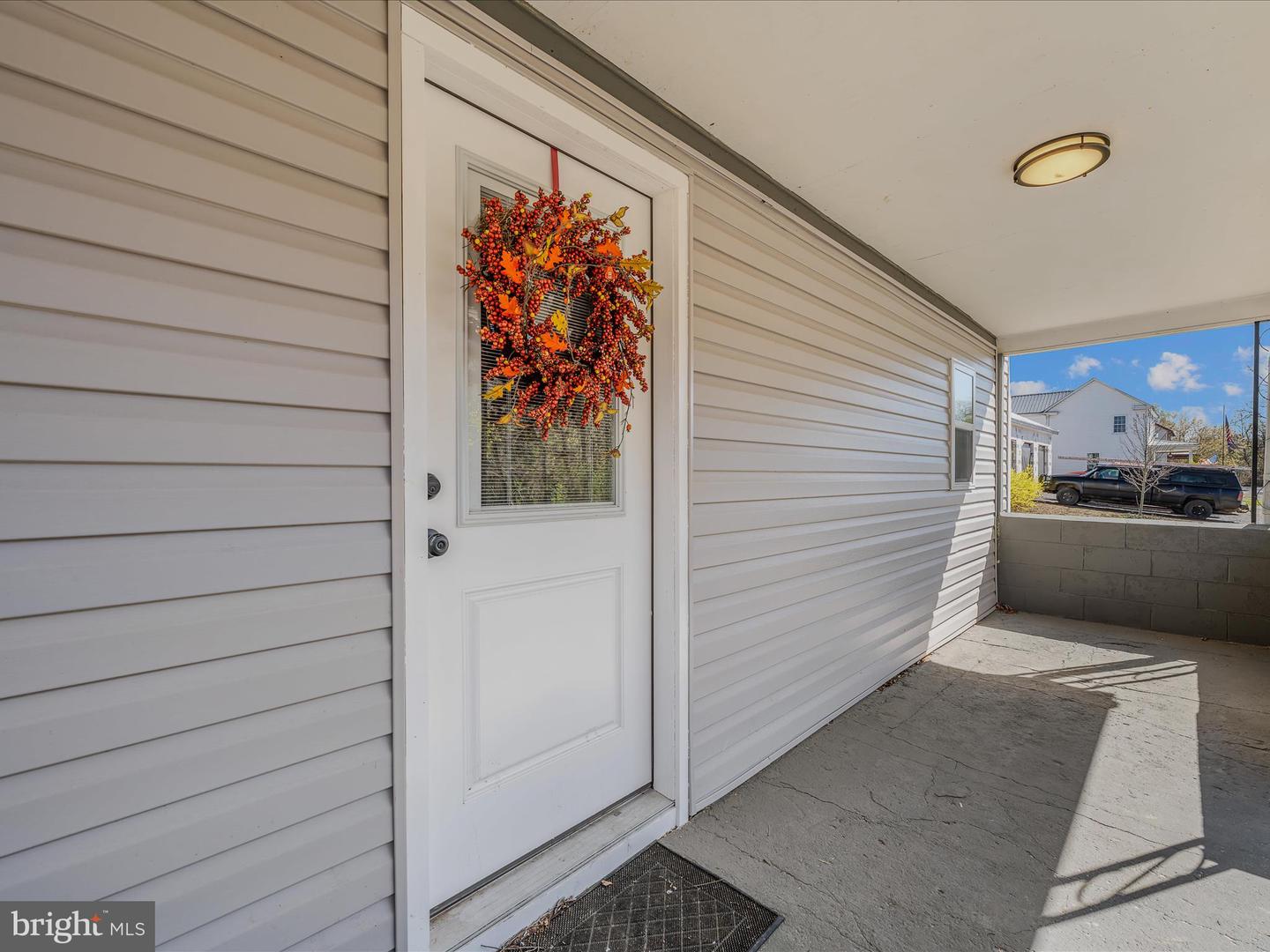 171 James St