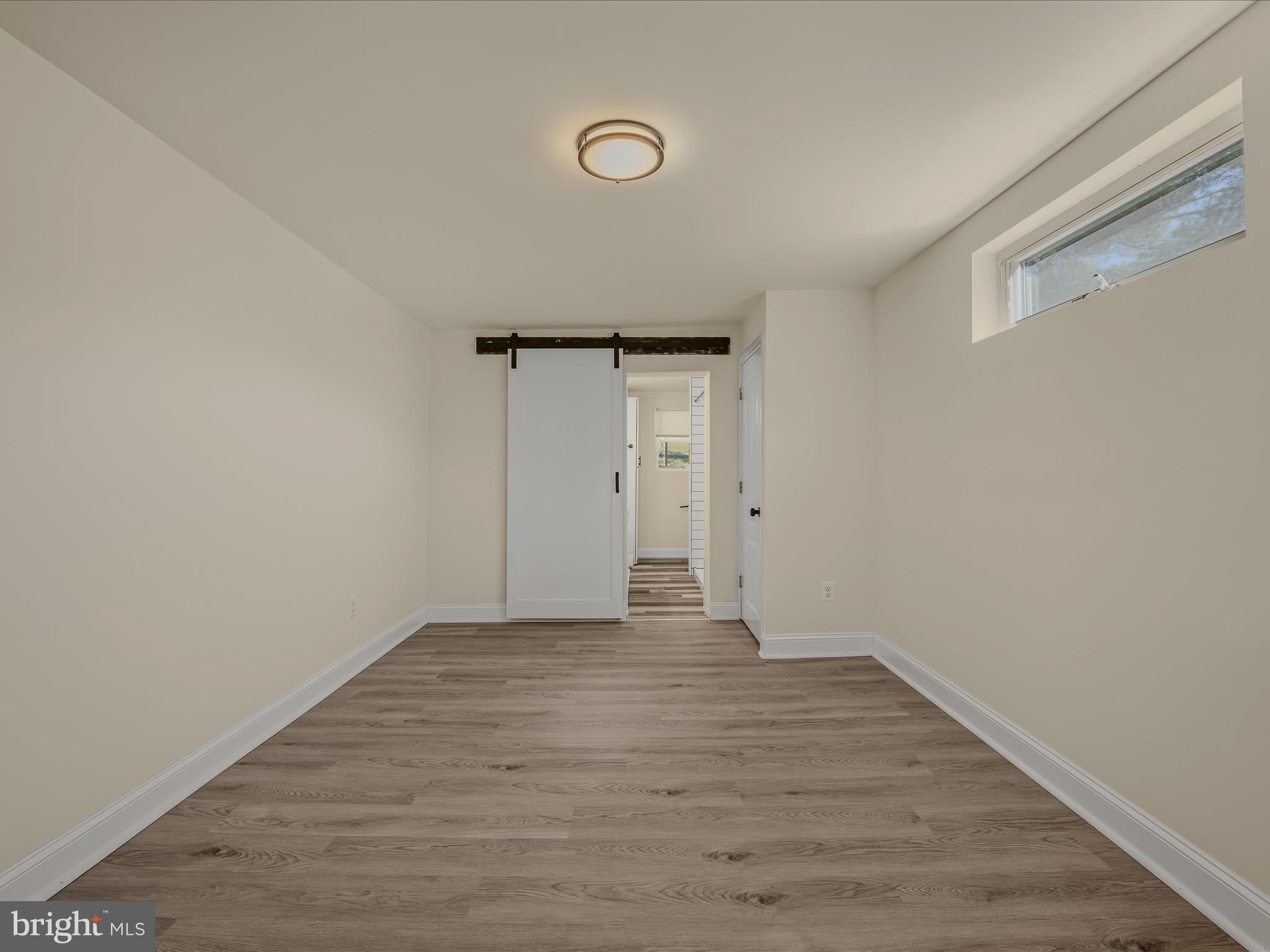 171 James St