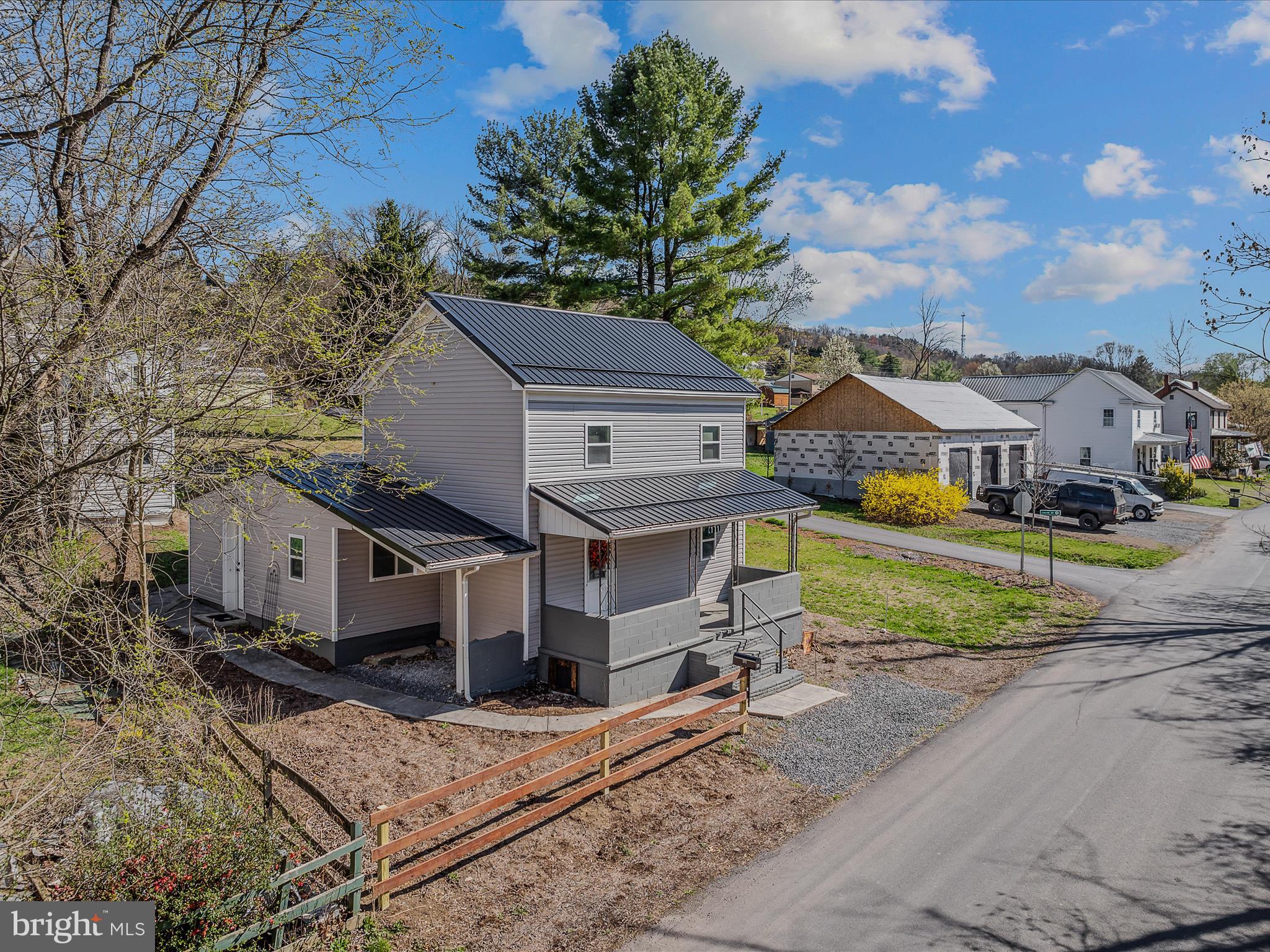 171 James St