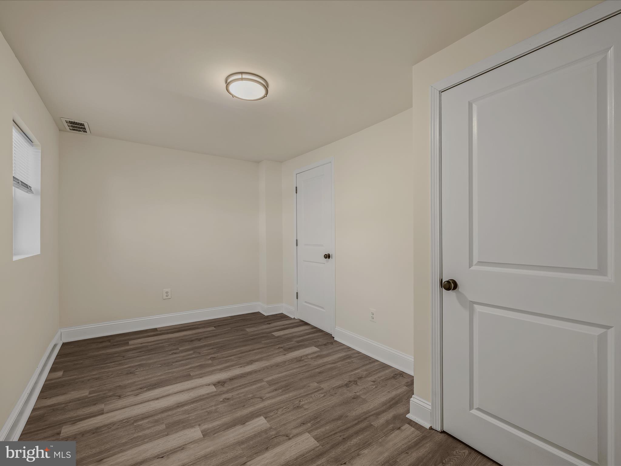 171 James St