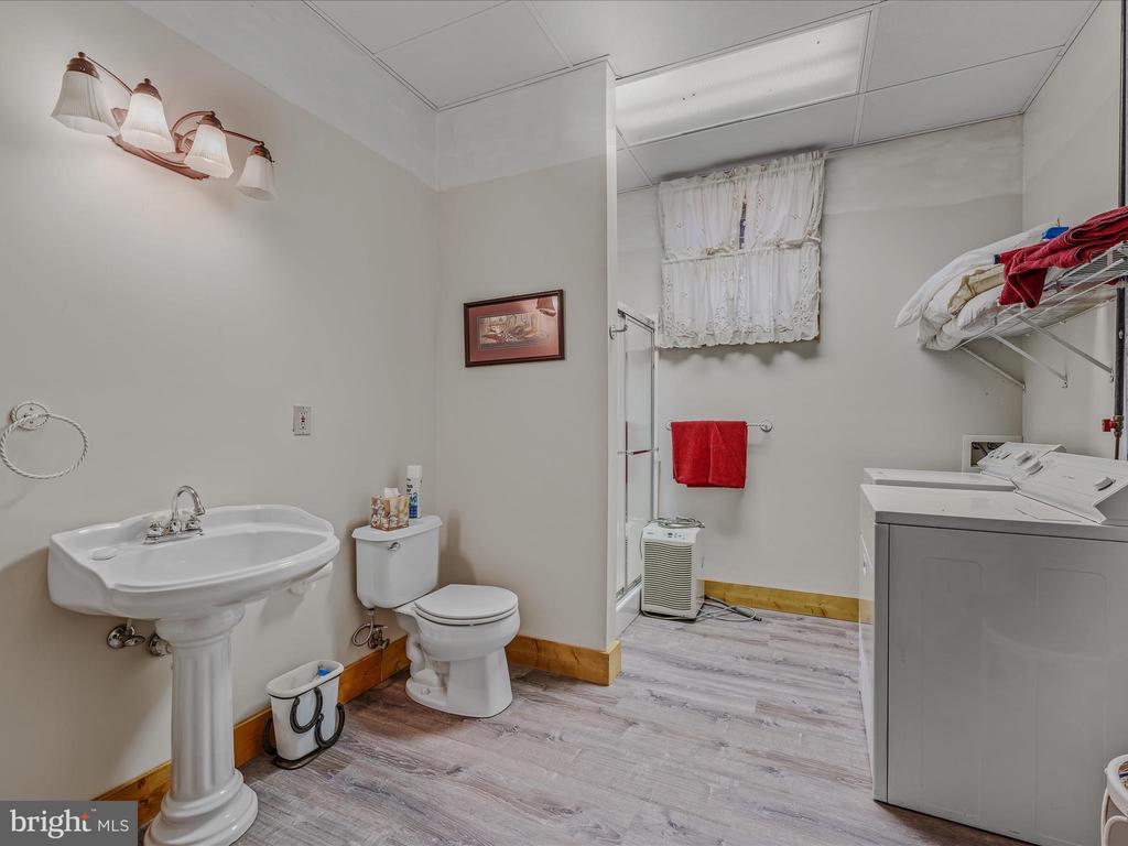 1903 Gaither Rd