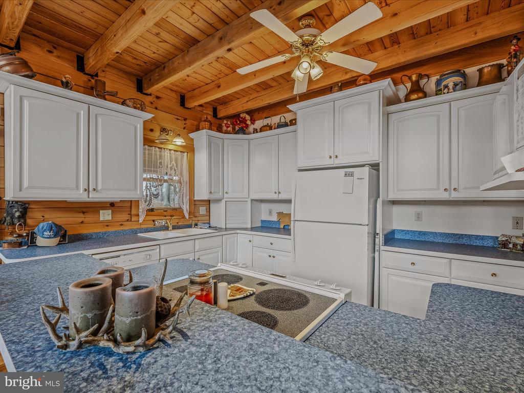 1903 Gaither Rd