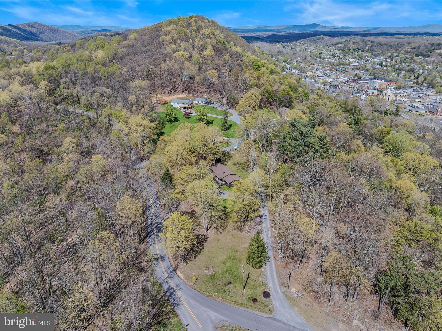 56 Sir Johns Run Rd