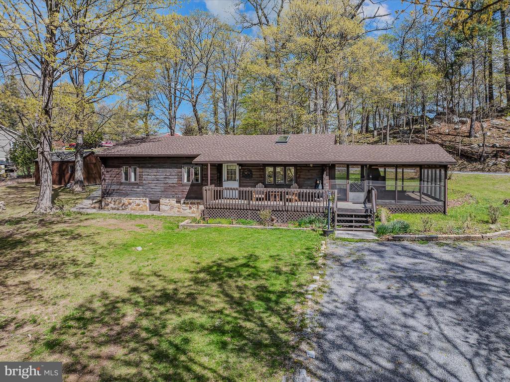 56 Sir Johns Run Rd