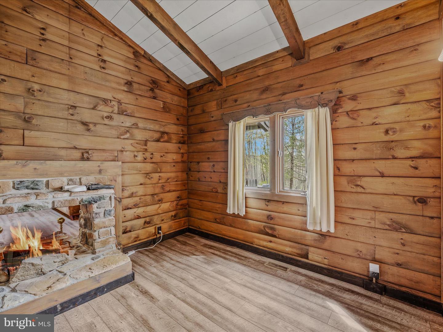 56 Sir Johns Run Rd