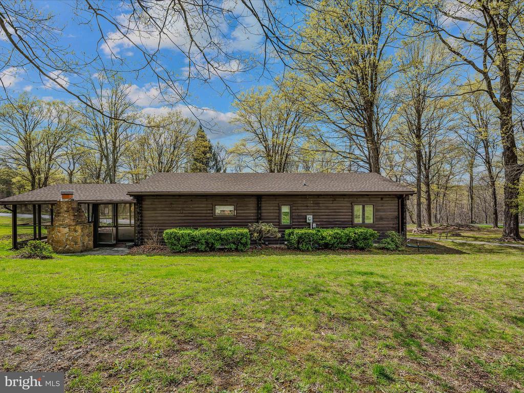 56 Sir Johns Run Rd