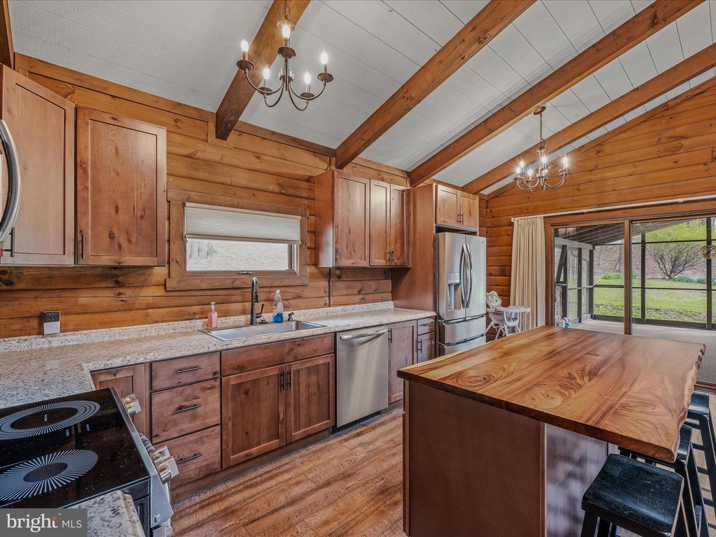 56 Sir Johns Run Rd