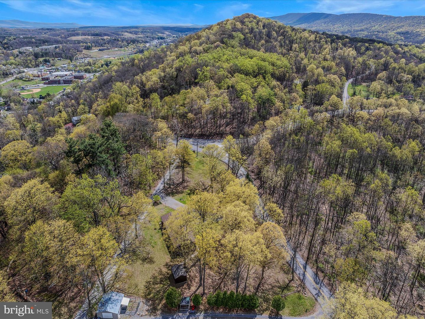 56 Sir Johns Run Rd