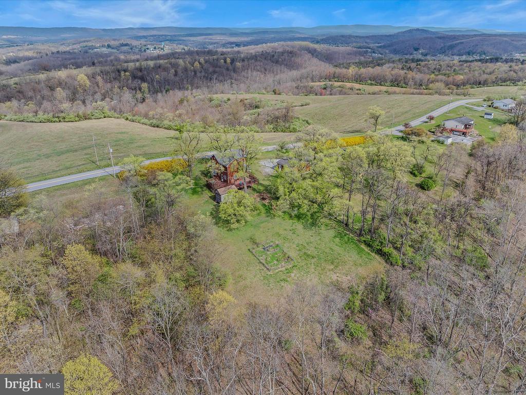 4232 Fairview Dr