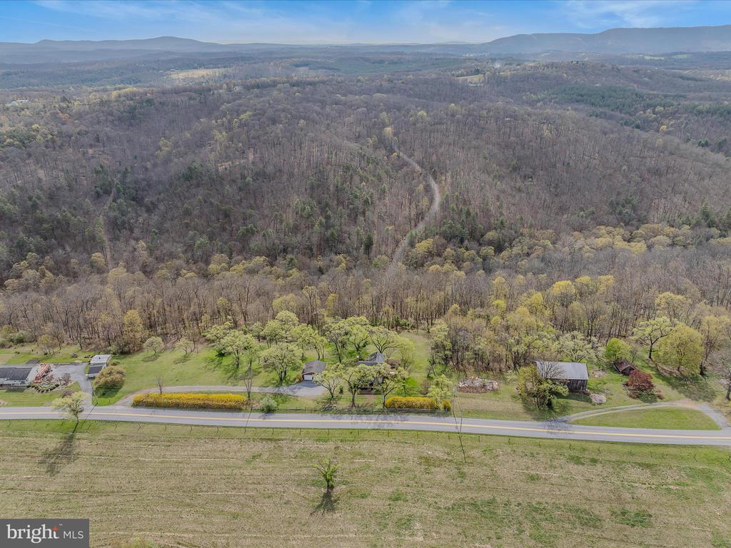 4232 Fairview Dr