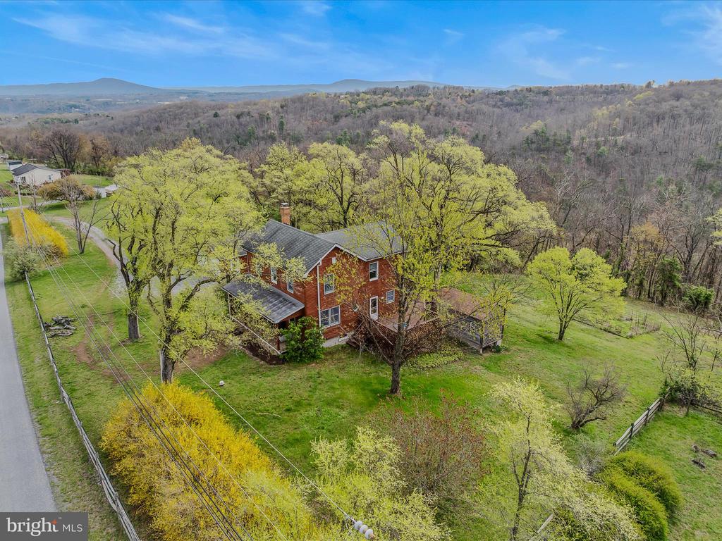 4232 Fairview Dr