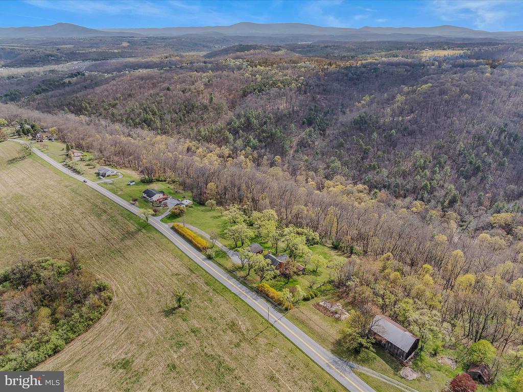 4232 Fairview Dr