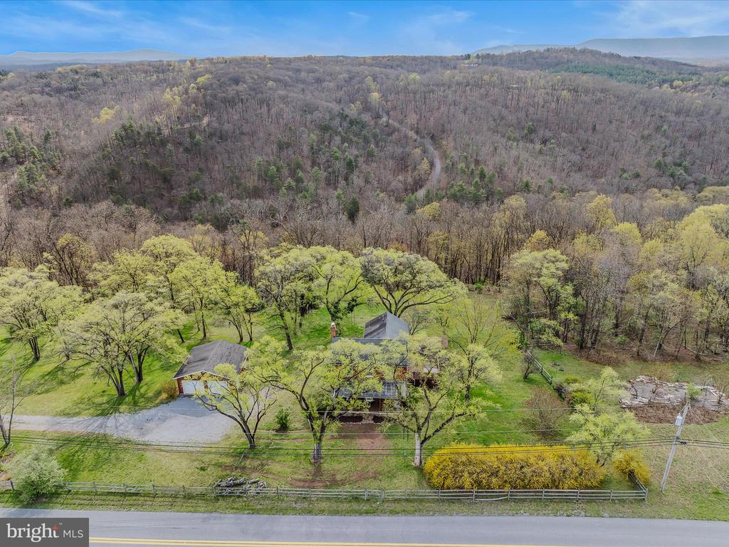 4232 Fairview Dr