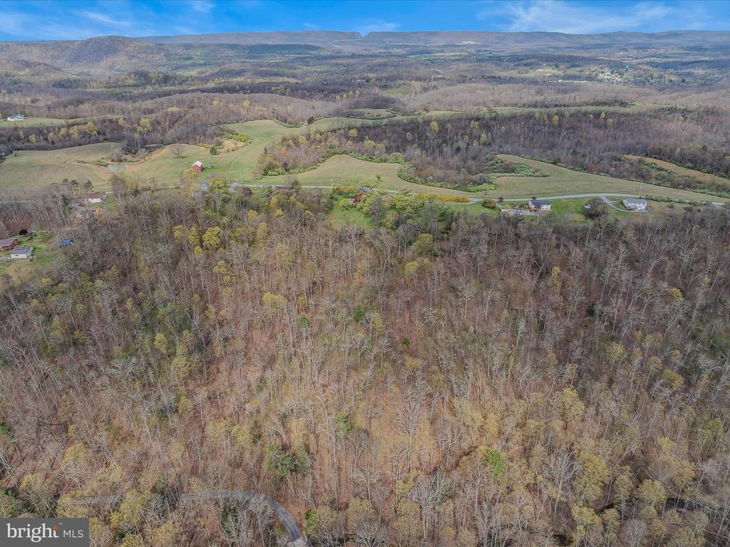 4232 Fairview Dr
