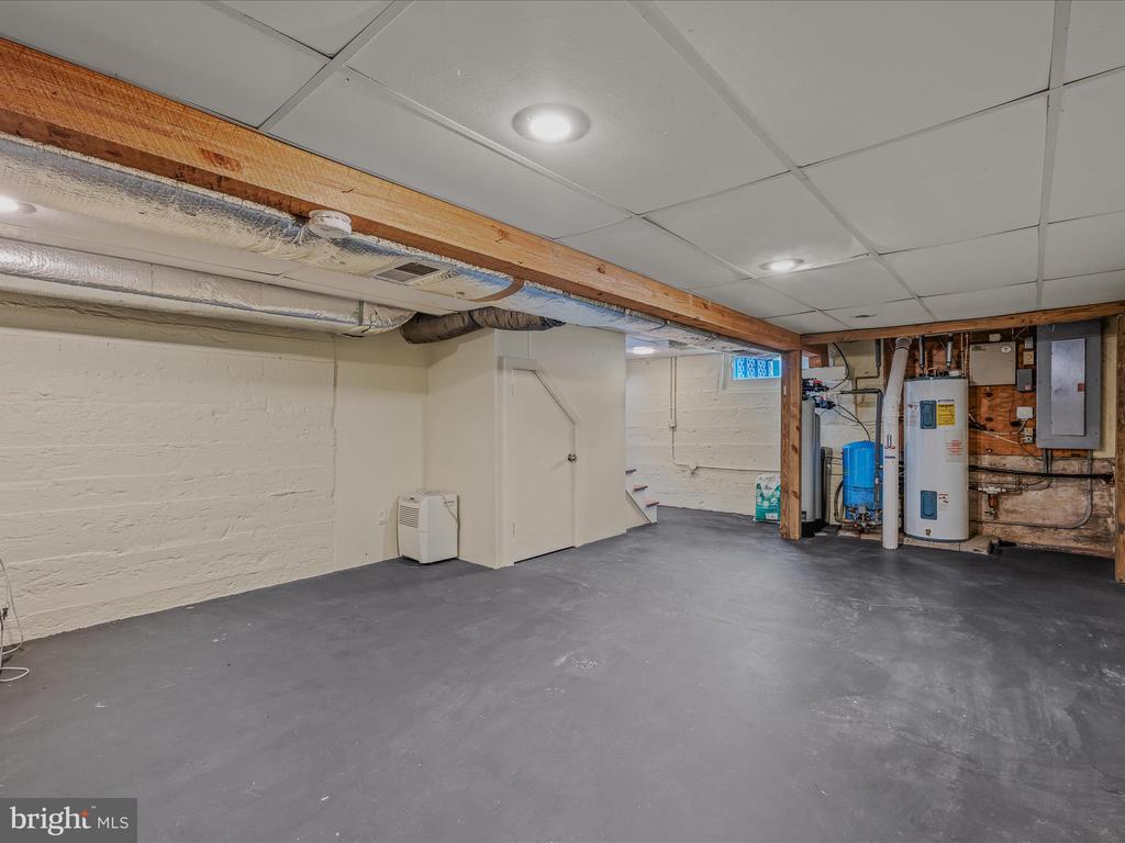 4232 Fairview Dr