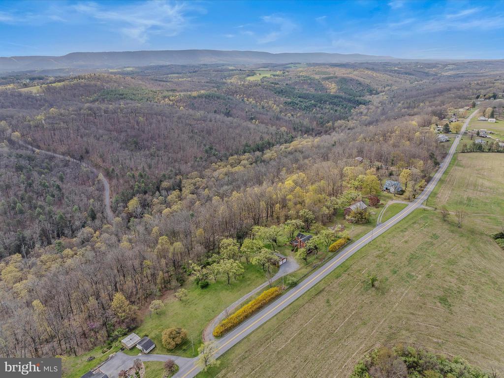 4232 Fairview Dr