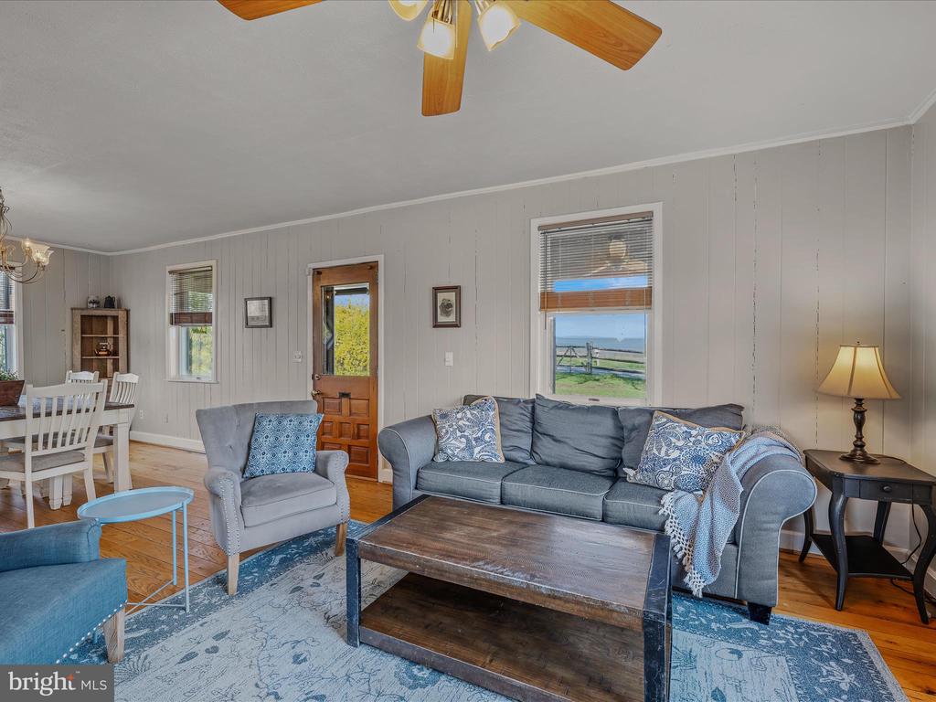 4232 Fairview Dr