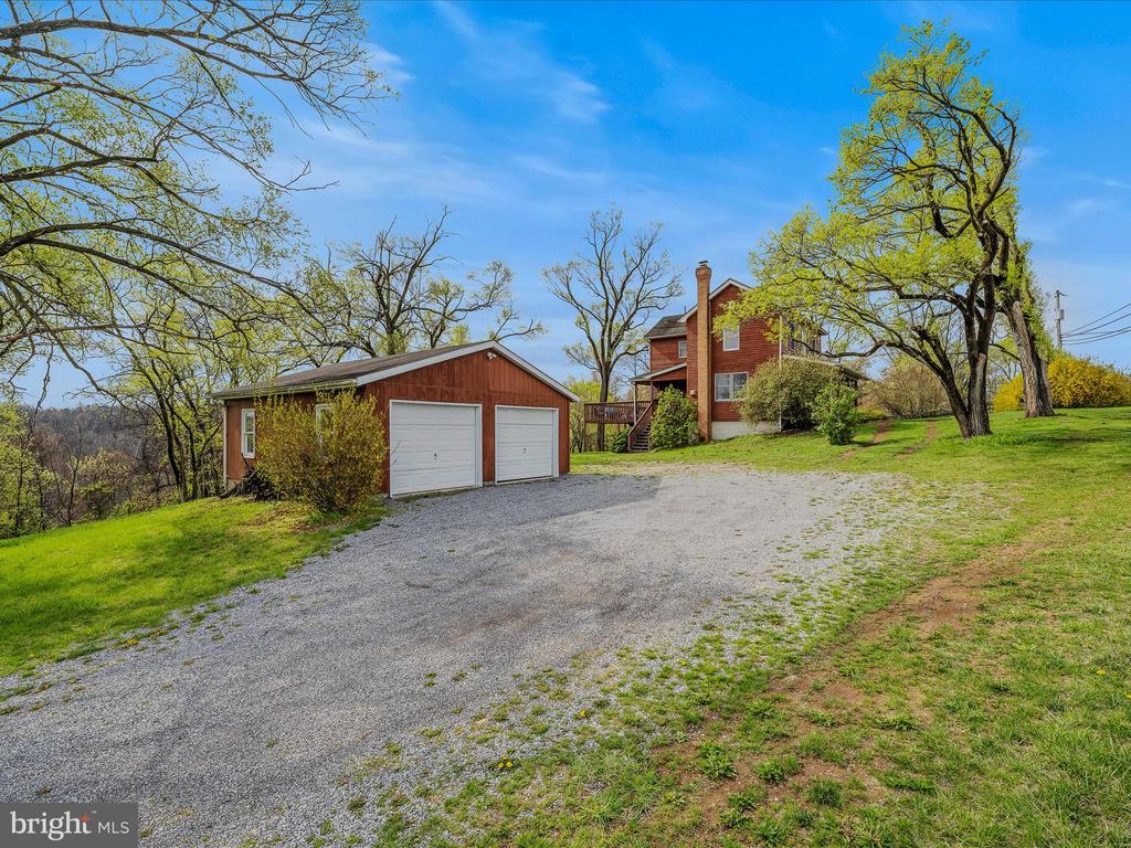 4232 Fairview Dr