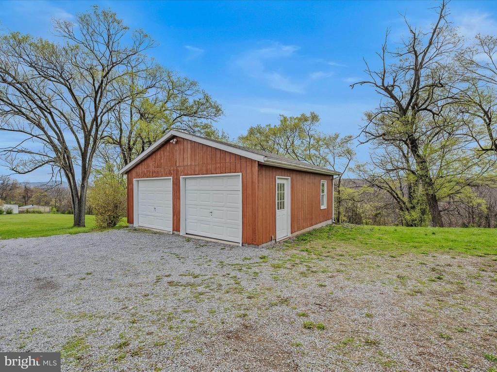 4232 Fairview Dr