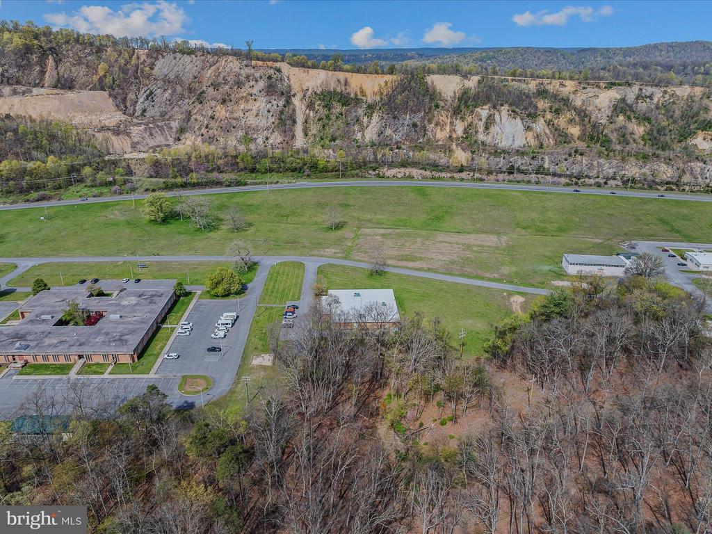 204 Sand Mine Rd