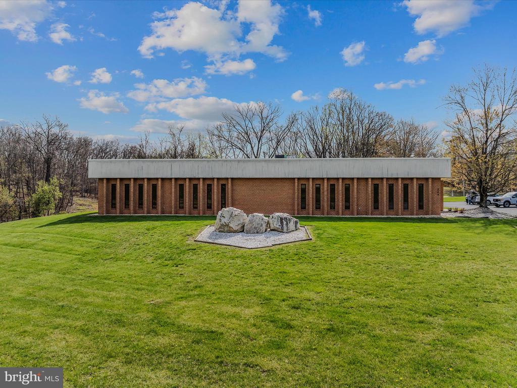 204 Sand Mine Rd