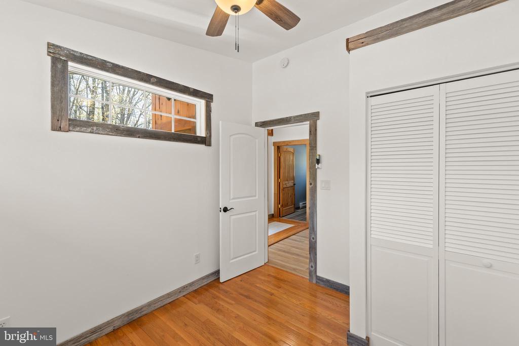 275 OAK FOREST LANE