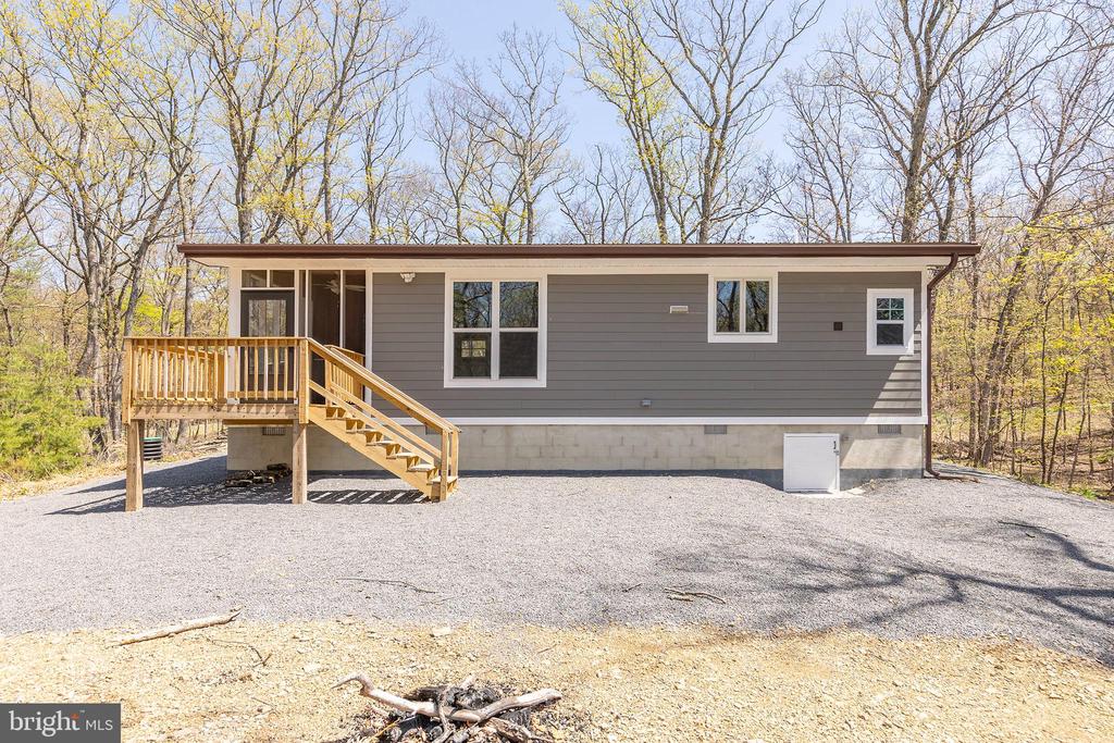 275 OAK FOREST LANE