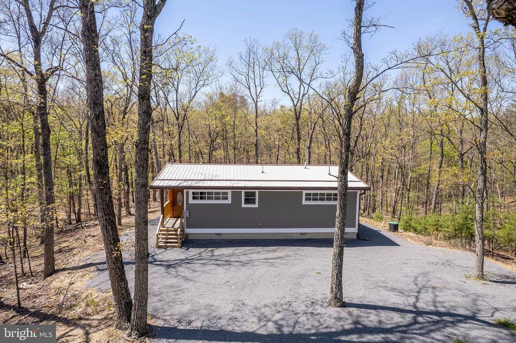 275 OAK FOREST LANE