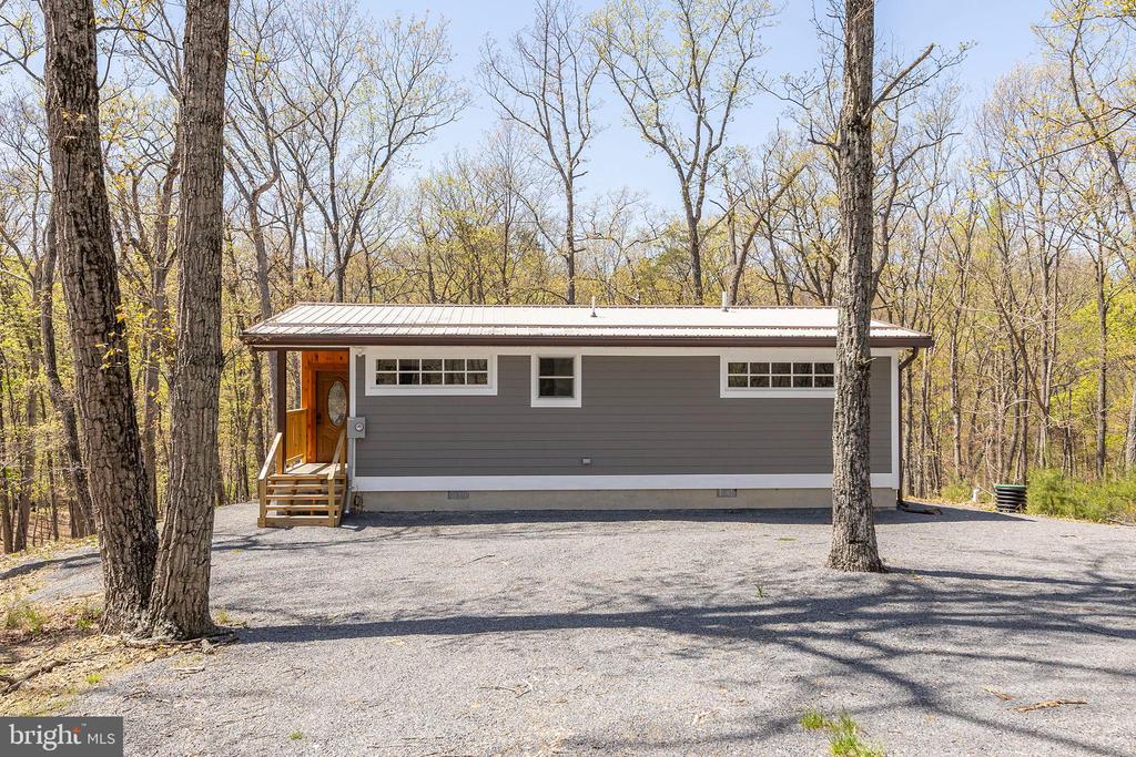 275 OAK FOREST LANE