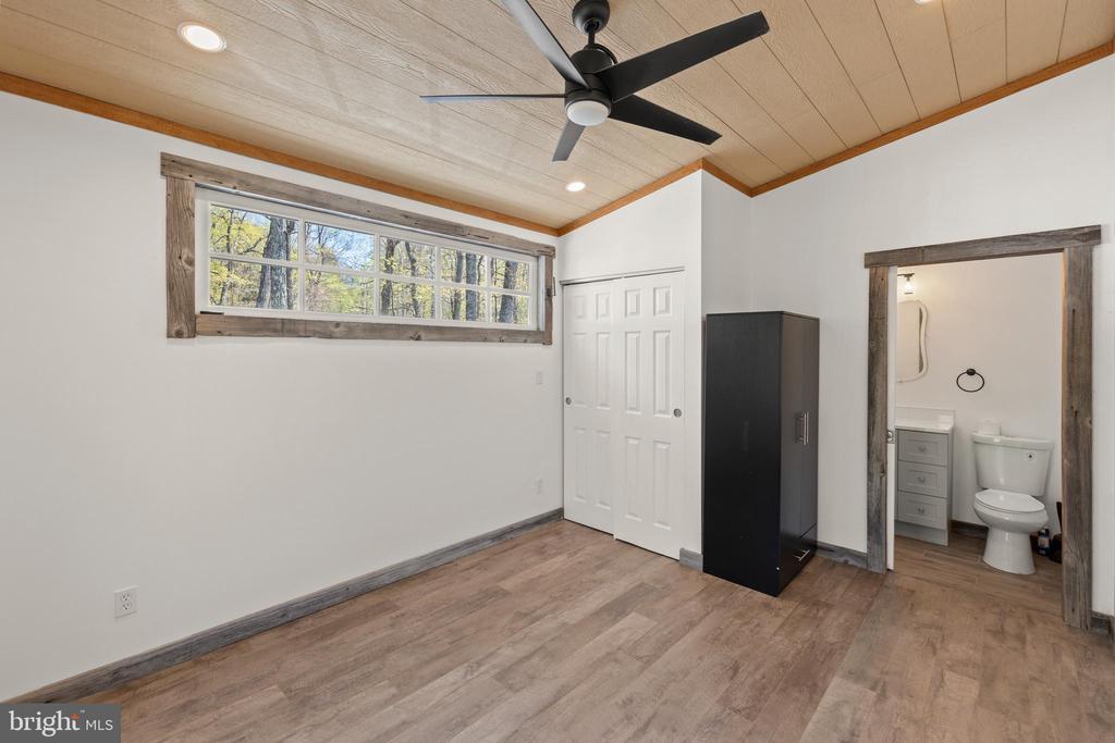 275 OAK FOREST LANE