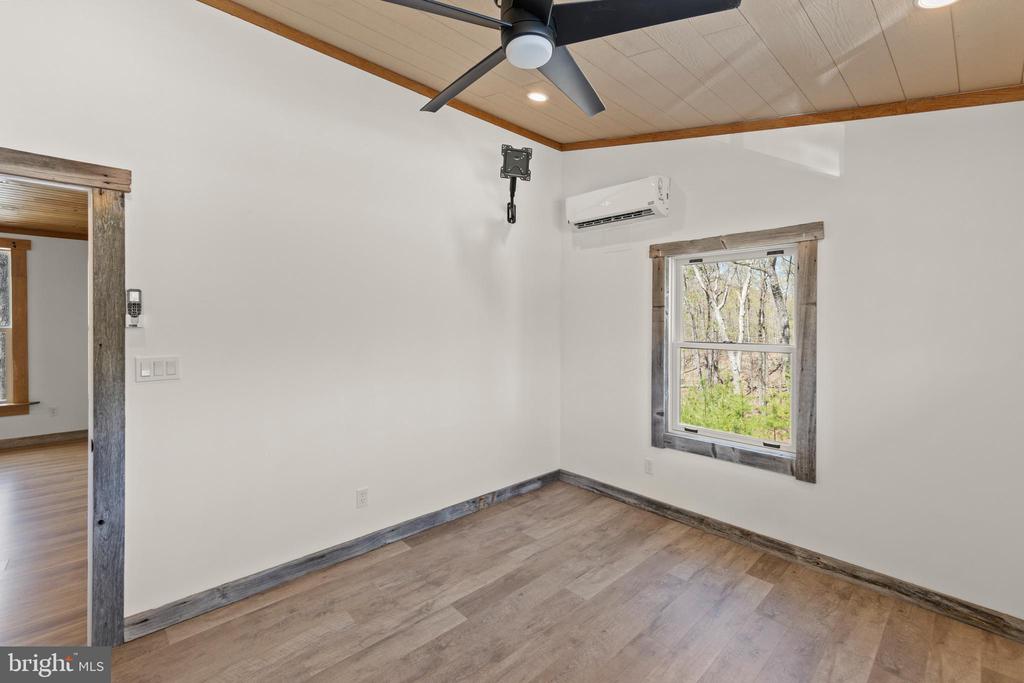 275 OAK FOREST LANE
