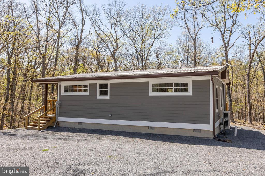 275 OAK FOREST LANE