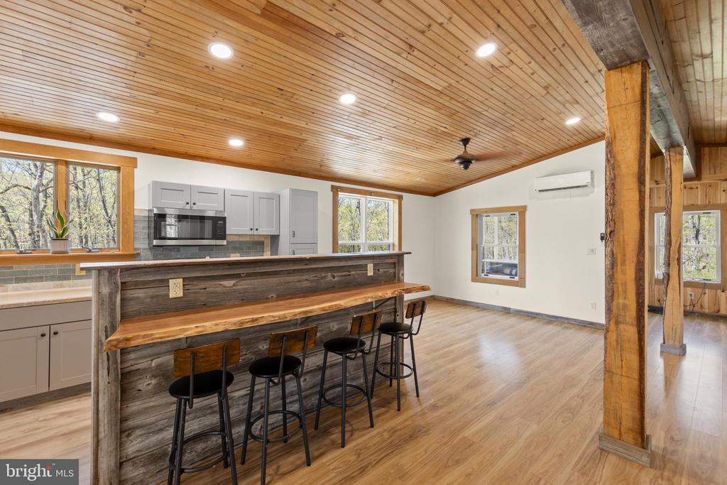 275 OAK FOREST LANE