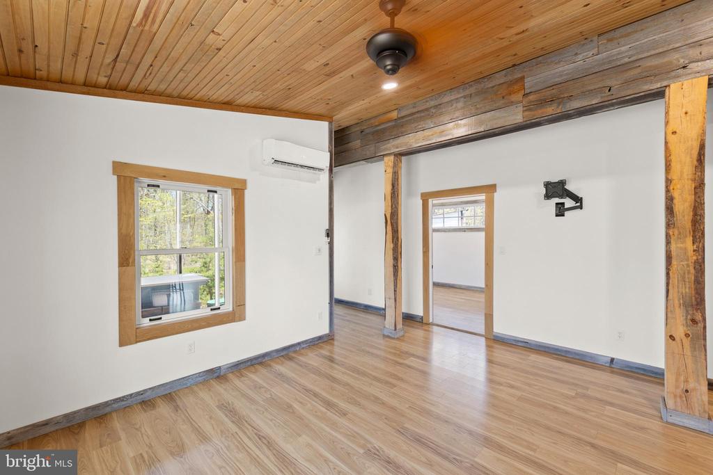 275 OAK FOREST LANE