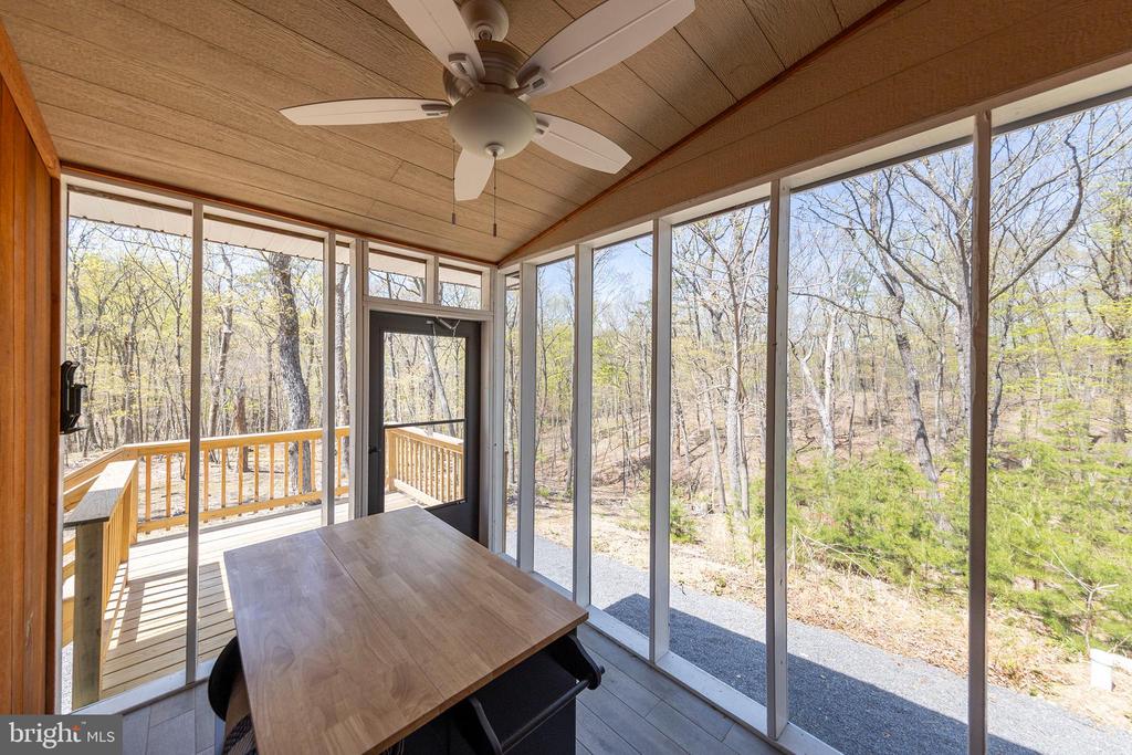 275 OAK FOREST LANE