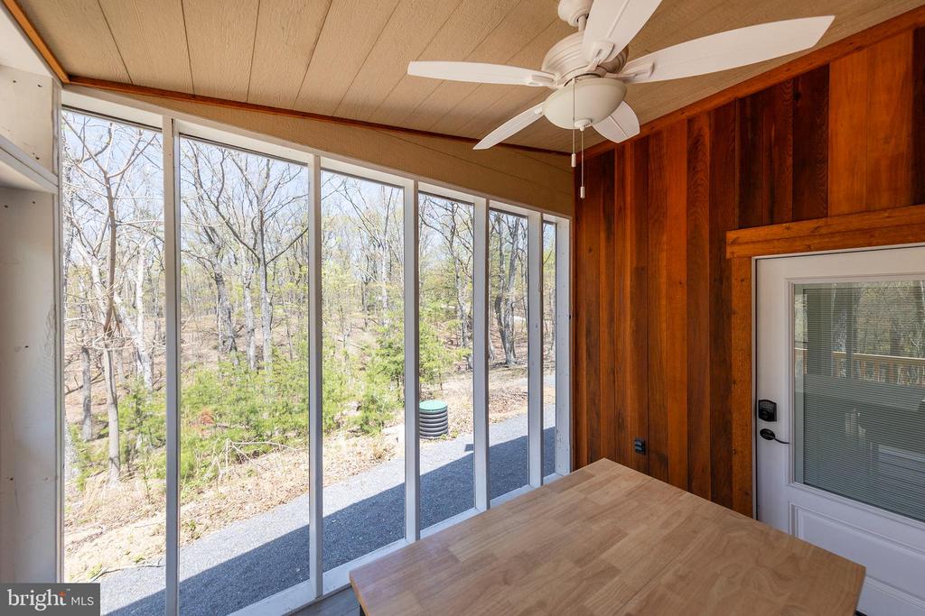 275 OAK FOREST LANE