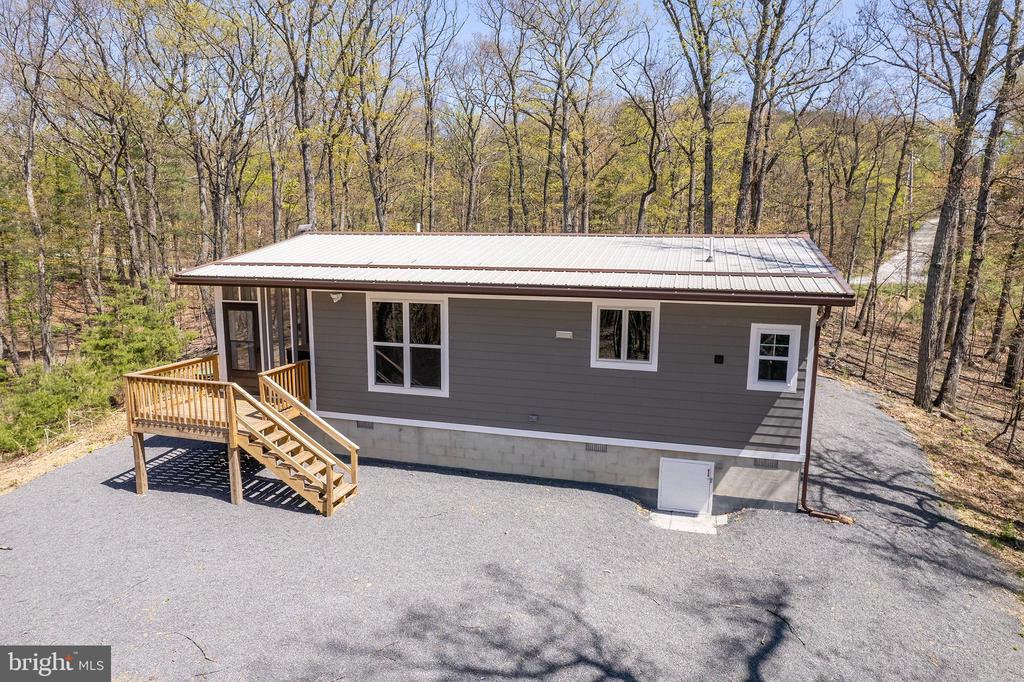 275 OAK FOREST LANE