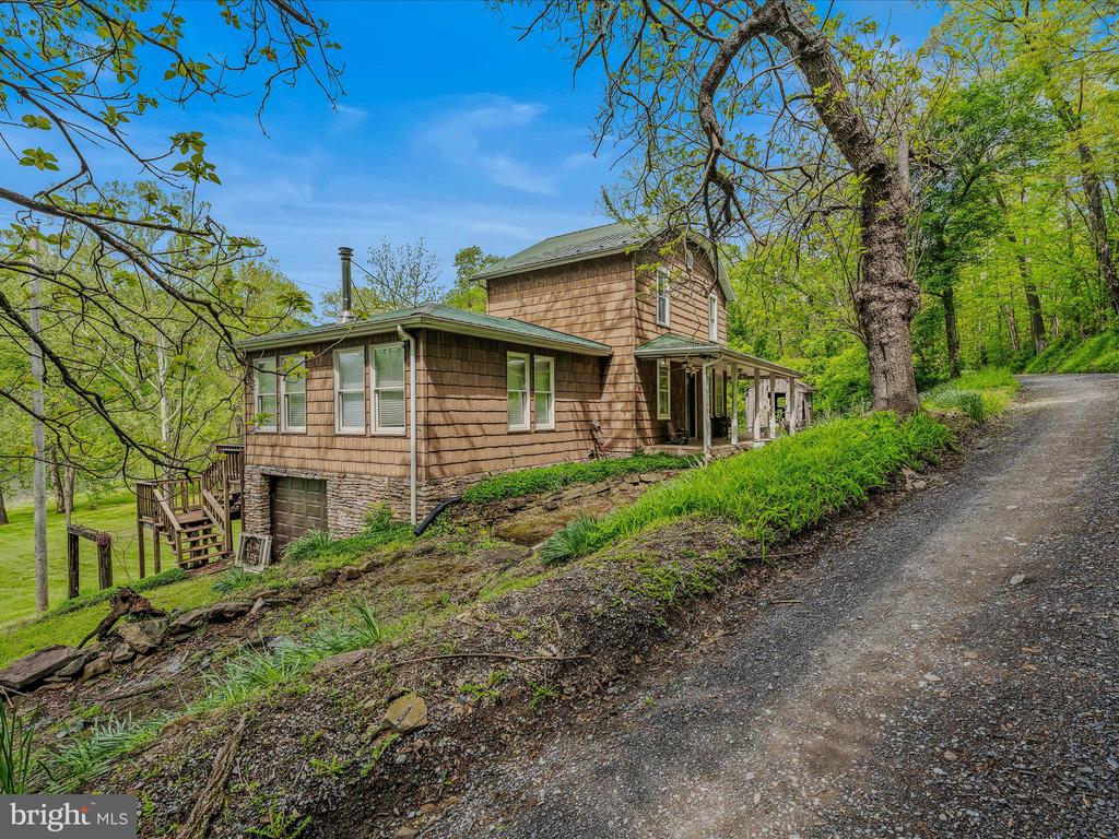 326 Doe Gully Rd