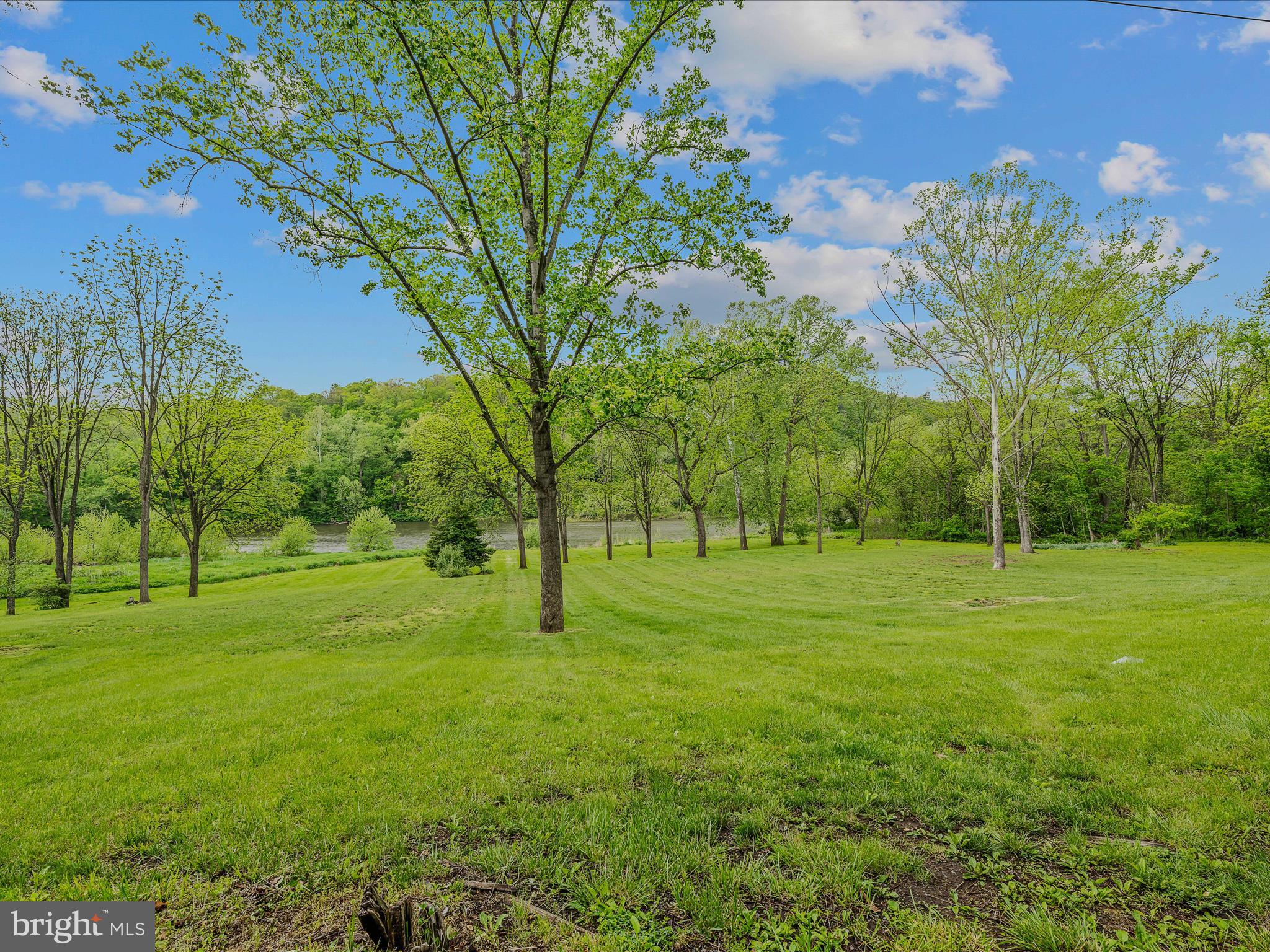 326 Doe Gully Rd