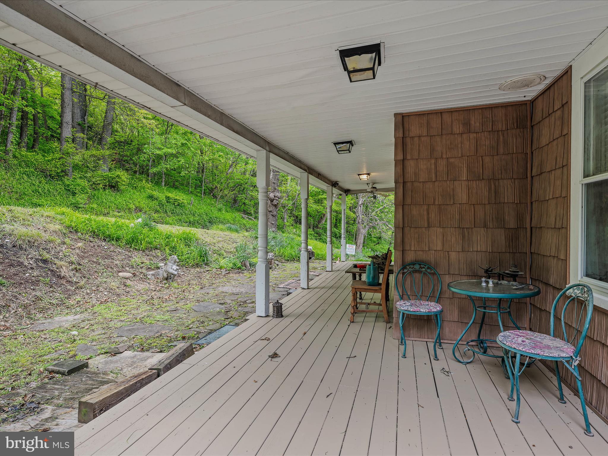326 Doe Gully Rd