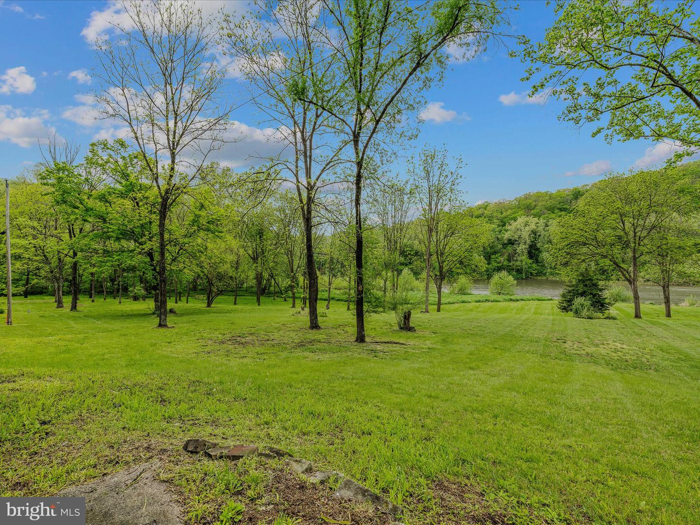 326 Doe Gully Rd